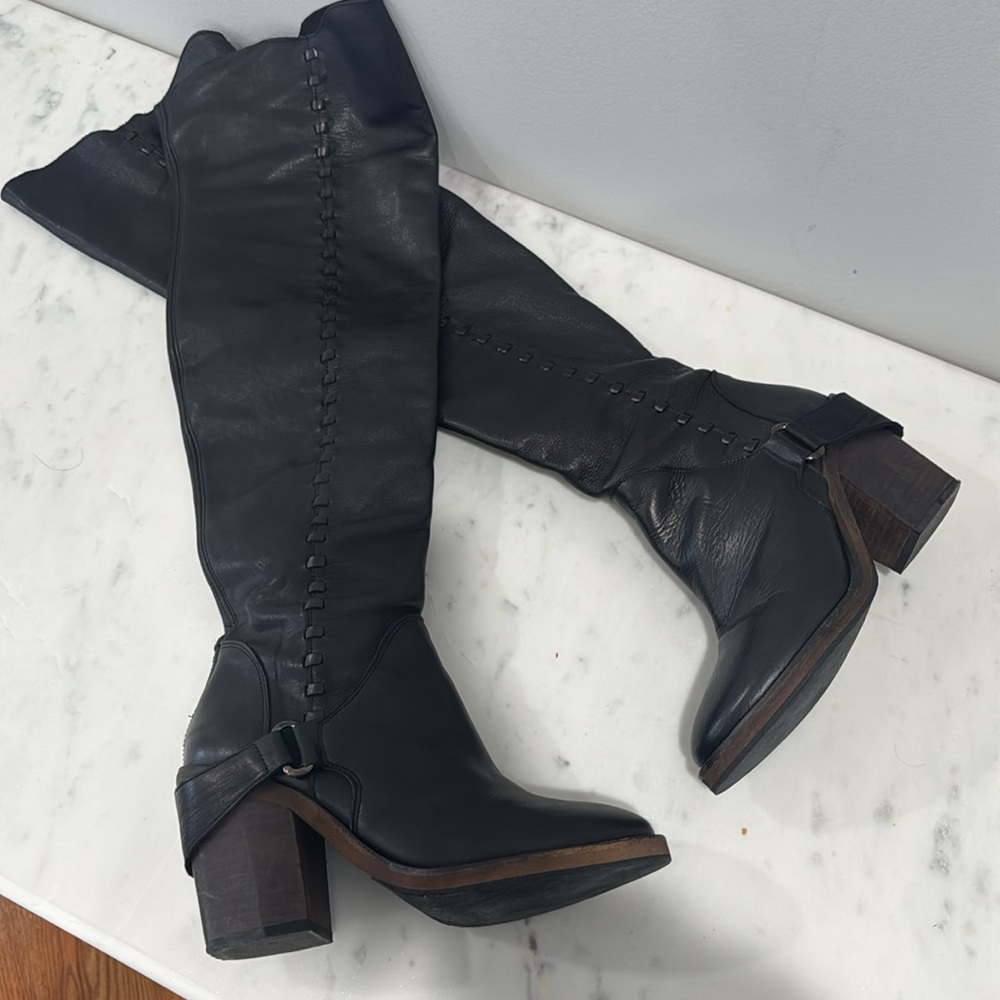 Over the knee leather boots made in Spain 39